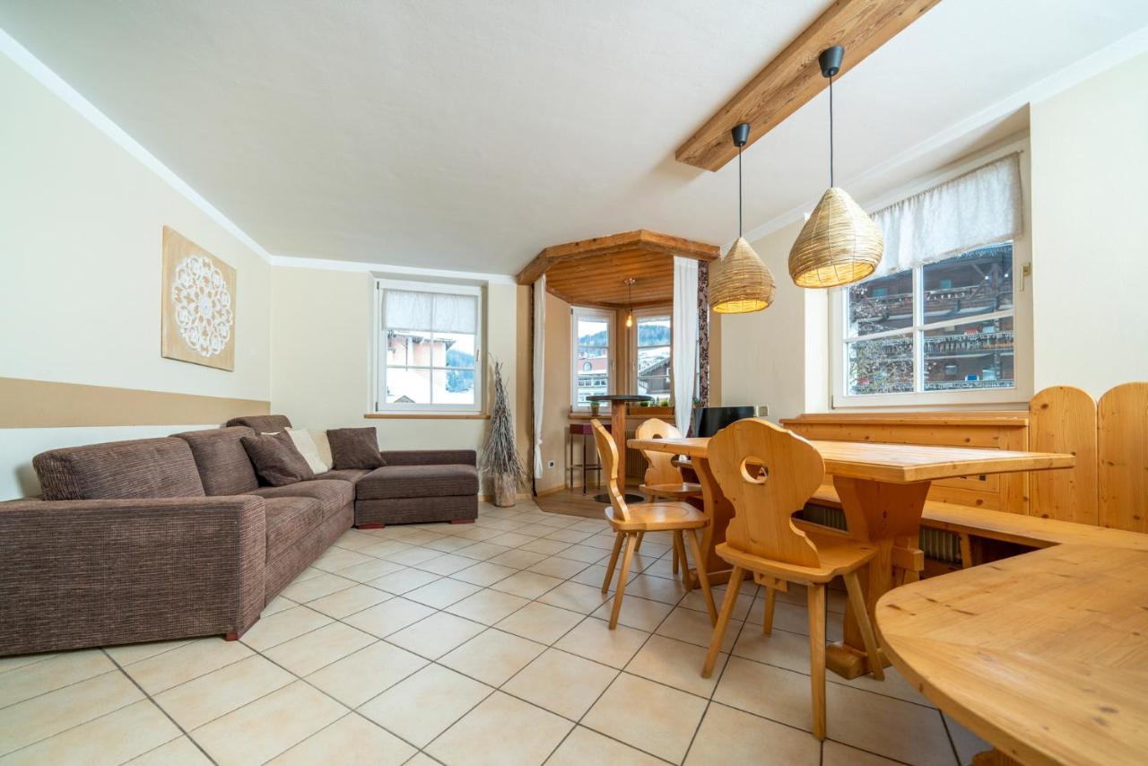 Ciasa Gianot Apartment โมเอนา ภายนอก รูปภาพ